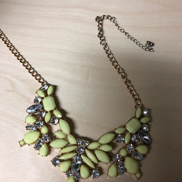 5 statement necklaces - Picture 4 of 8